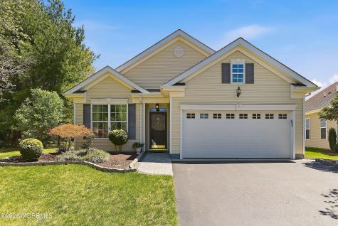 38 Banstead Way Jackson NJ 08527