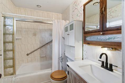 709 Talmadge Avenue Oakhurst NJ 07755
