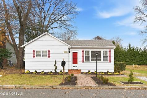 709 Talmadge Avenue Oakhurst NJ 07755