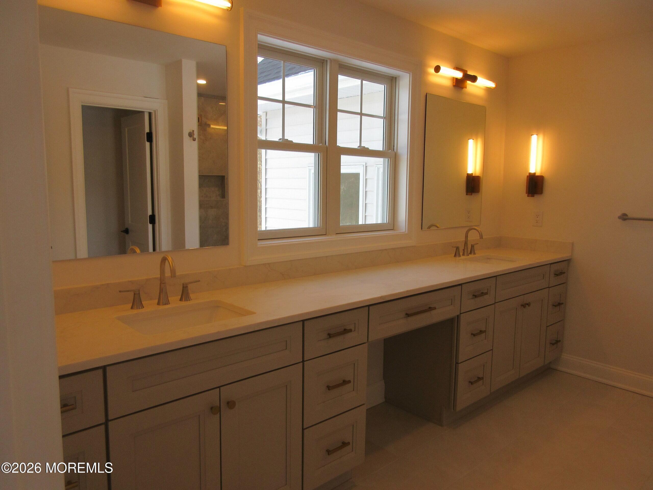 85 Lamb Lane Manalapan NJ 07726