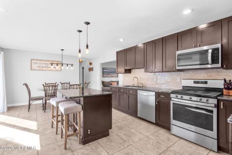 1513 Neptune Avenue Beachwood NJ 08722