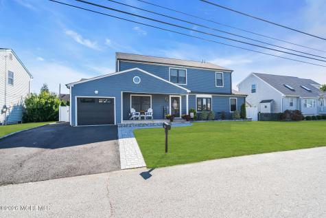 1513 Neptune Avenue Beachwood NJ 08722