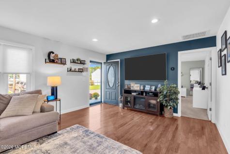 1513 Neptune Avenue Beachwood NJ 08722