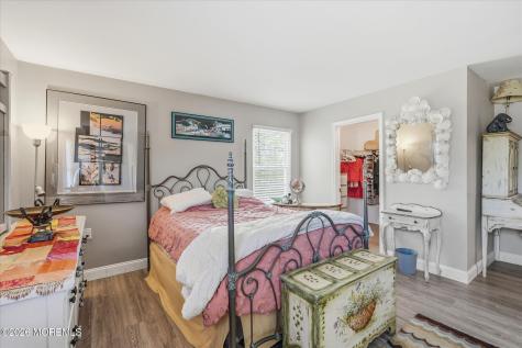 5 Elm Court Barnegat NJ 08005