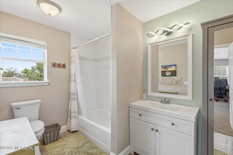 5 Elm Court Barnegat NJ 08005