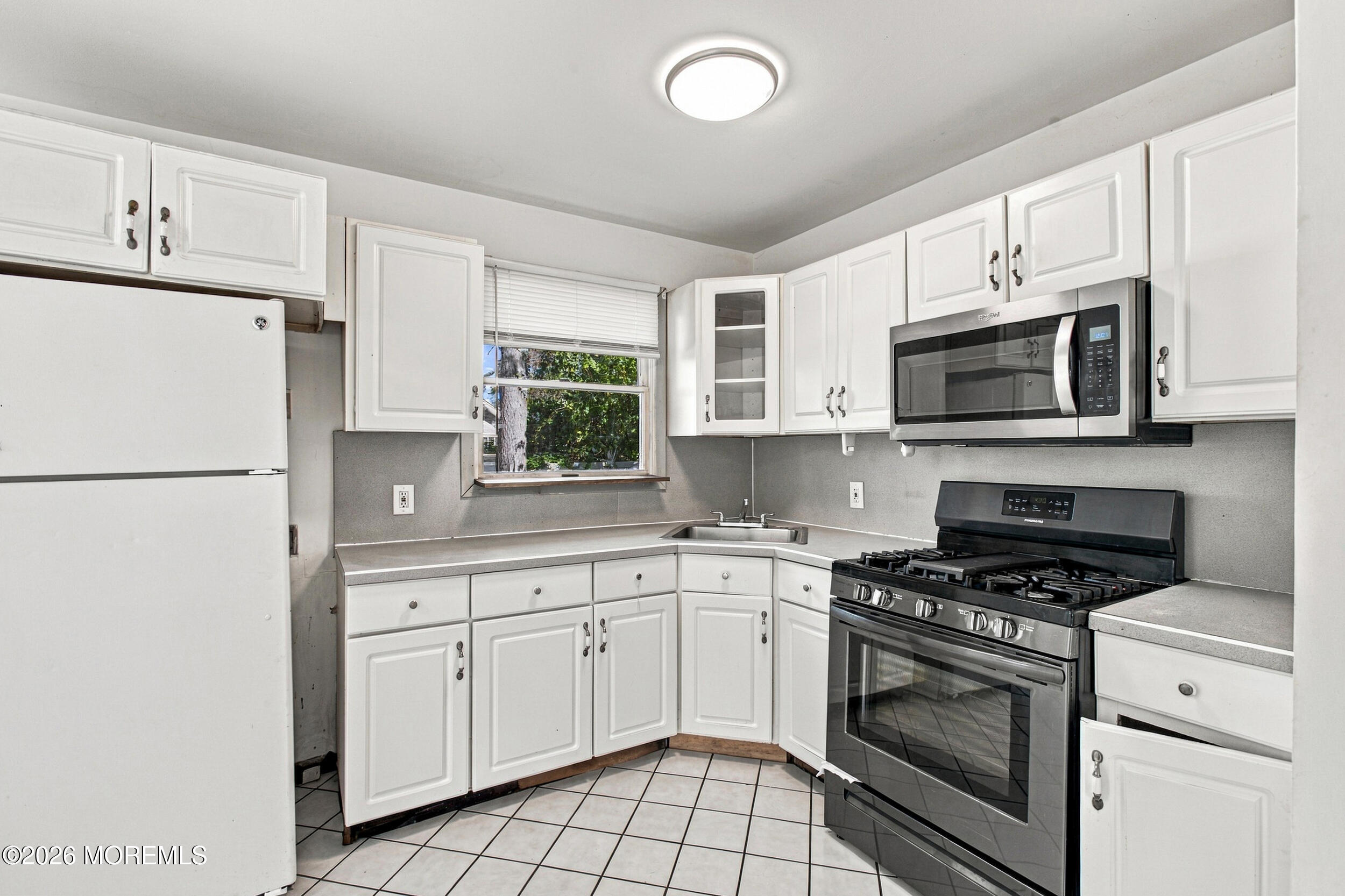 32 Locker Street Beachwood NJ 08722