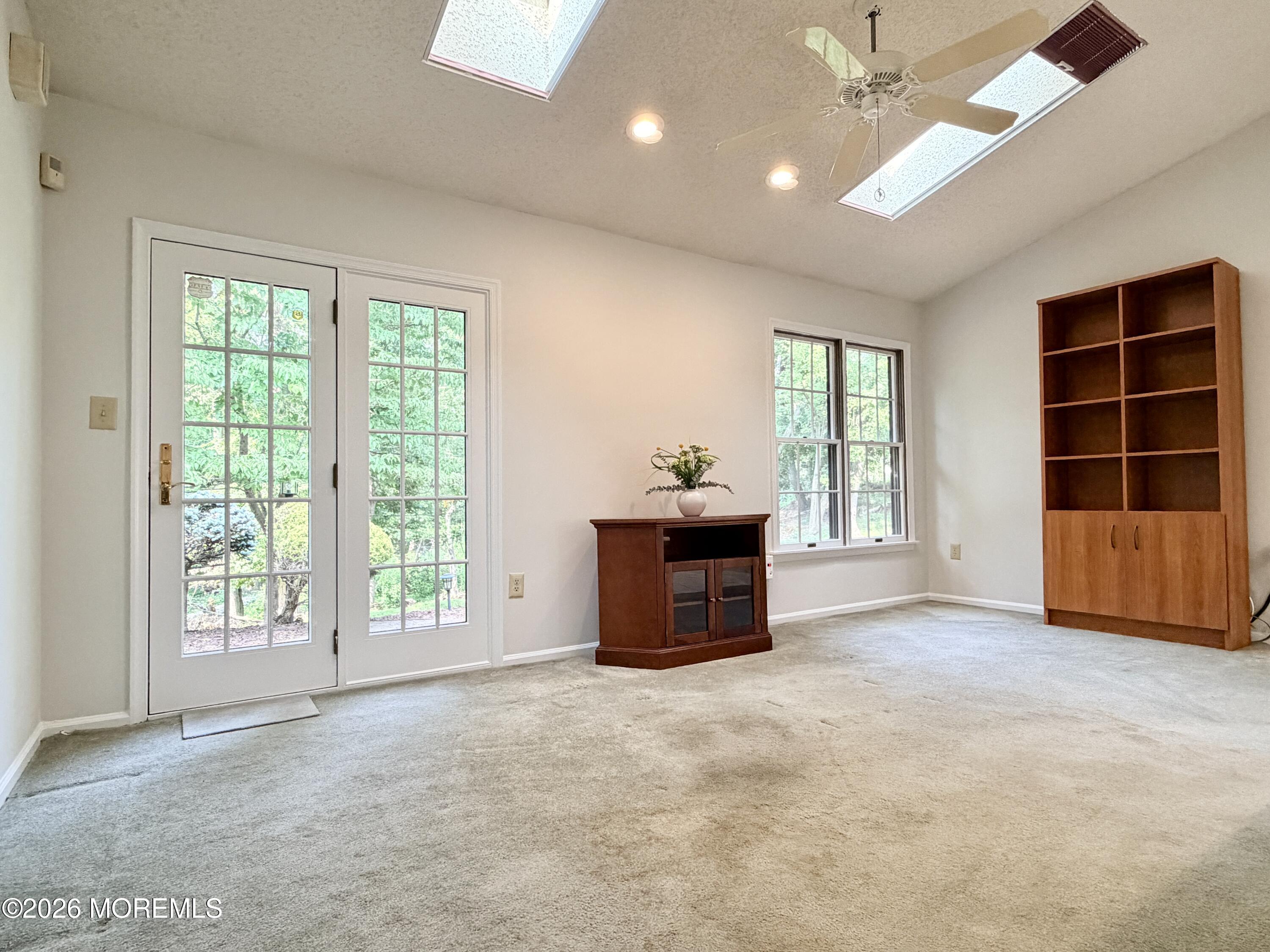 24 Abbey Lane Marlboro NJ 07746