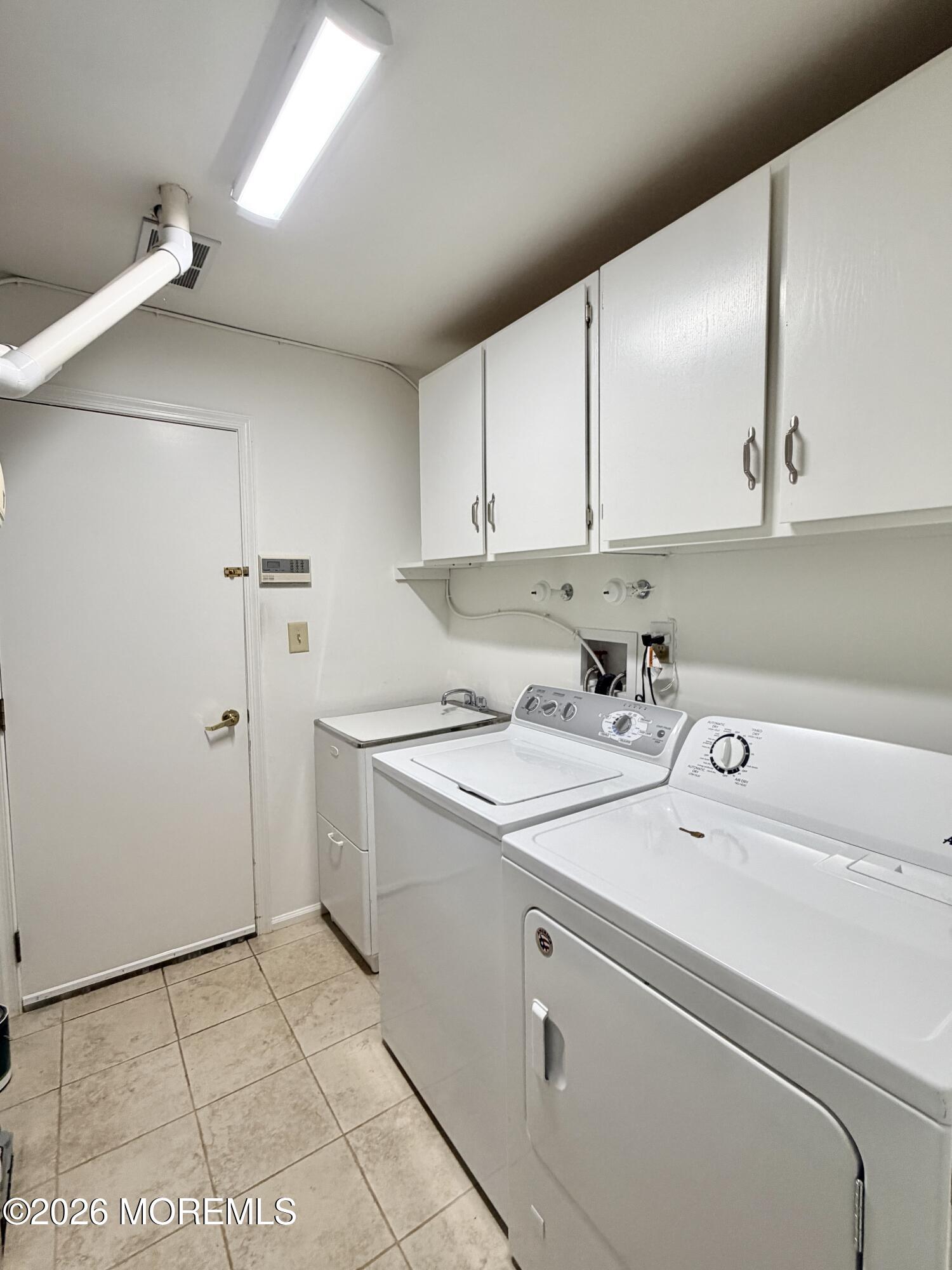 24 Abbey Lane Marlboro NJ 07746