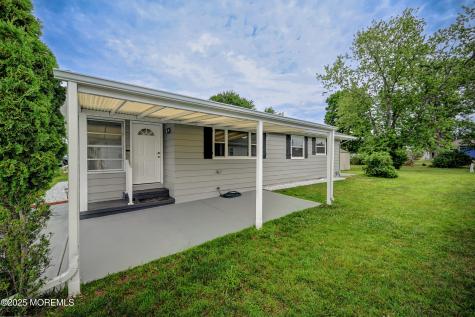 234 Charlotteville Drive N Toms River NJ 08757