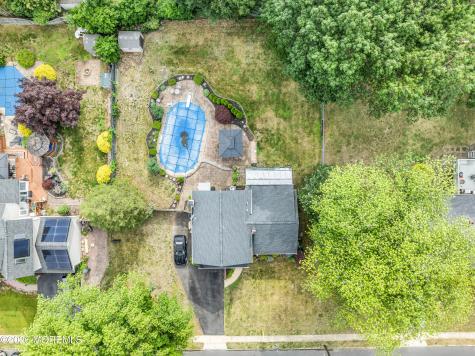 32 Brunswick Drive Howell NJ 07731