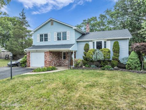 32 Brunswick Drive Howell NJ 07731