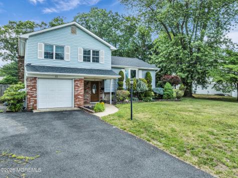 32 Brunswick Drive Howell NJ 07731