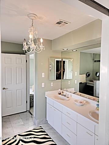 149 Glimmer Glass Circle Manasquan NJ 08736