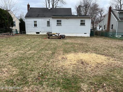 571 Hopping Road Belford NJ 07718