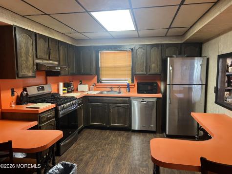 571 Hopping Road Belford NJ 07718