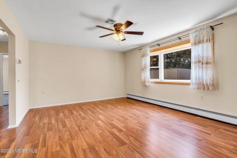 15 Chateux Lane Toms River NJ 08755