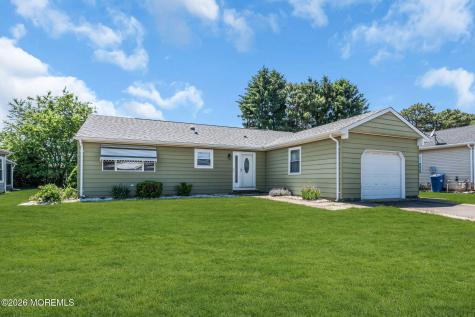 15 Chateux Lane Toms River NJ 08755