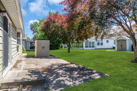 15 Chateux Lane Toms River NJ 08755