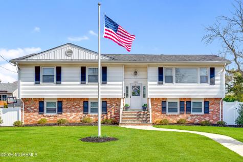 1304 W Magnolia Avenue Sea Girt NJ 08750