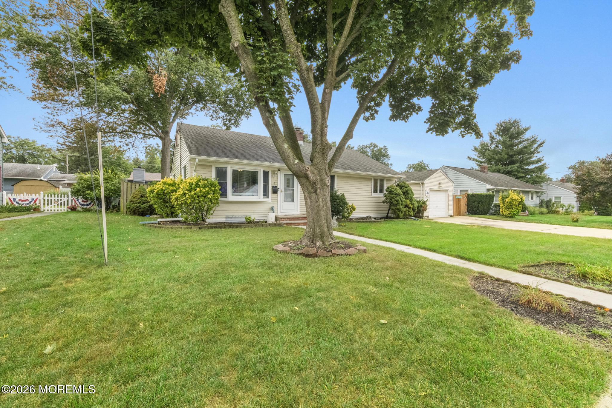 8 Meadowbrook Avenue Eatontown NJ 07724