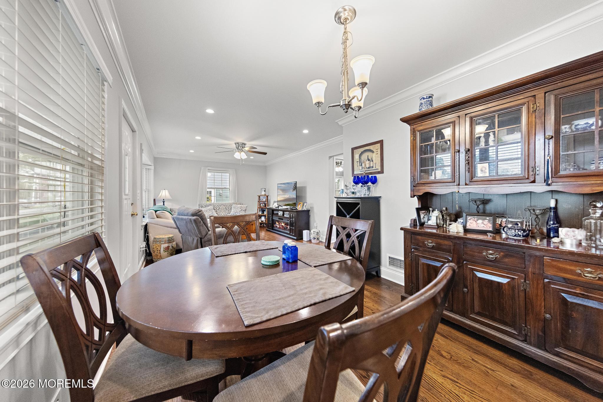 8 Meadowbrook Avenue Eatontown NJ 07724