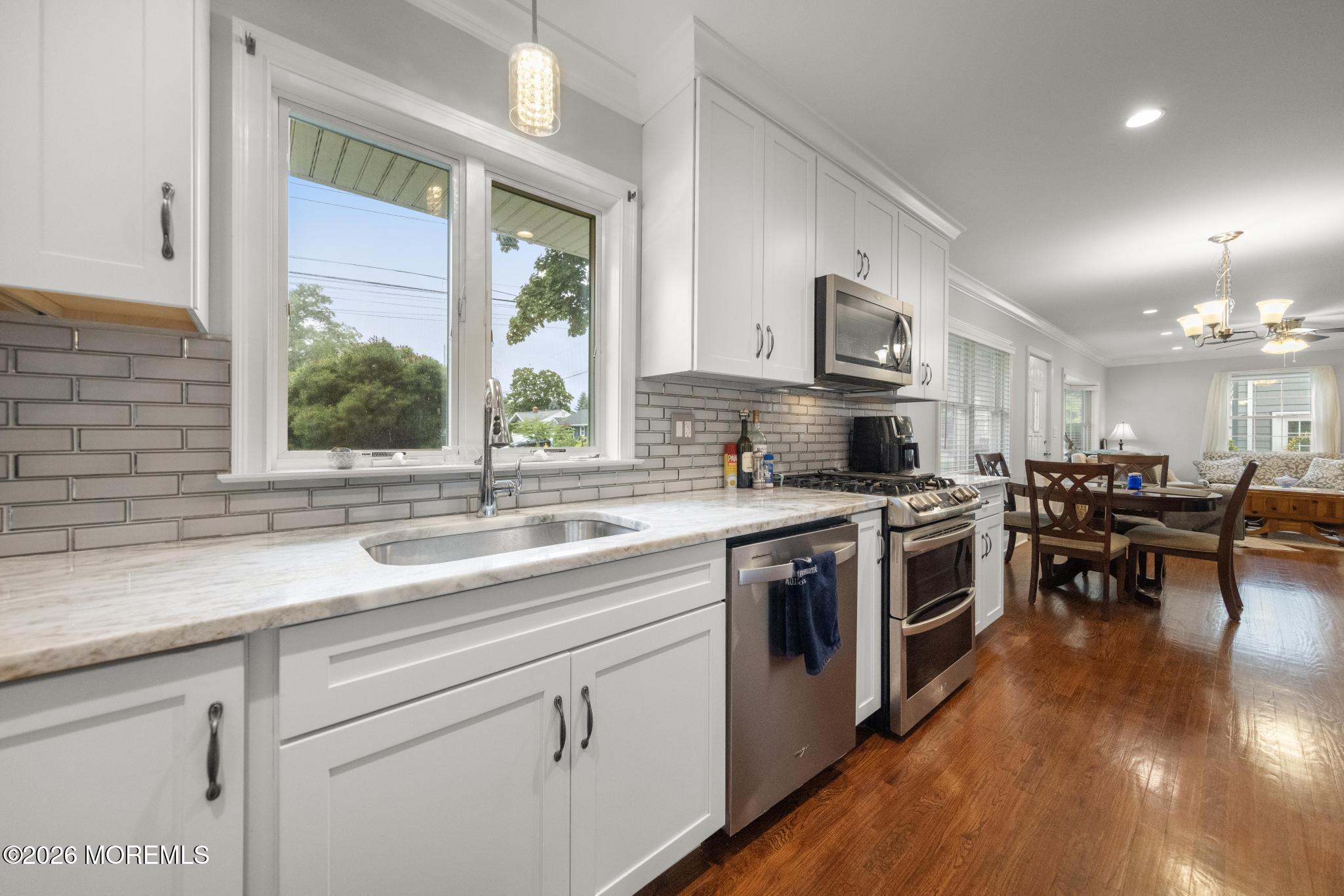 8 Meadowbrook Avenue Eatontown NJ 07724