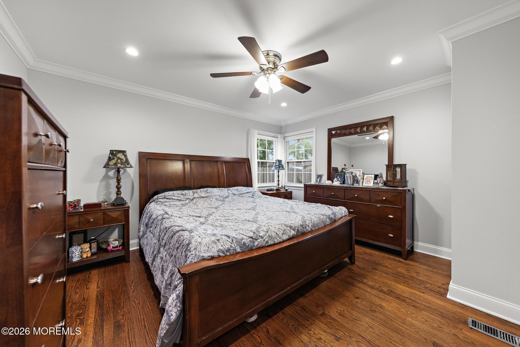 8 Meadowbrook Avenue Eatontown NJ 07724