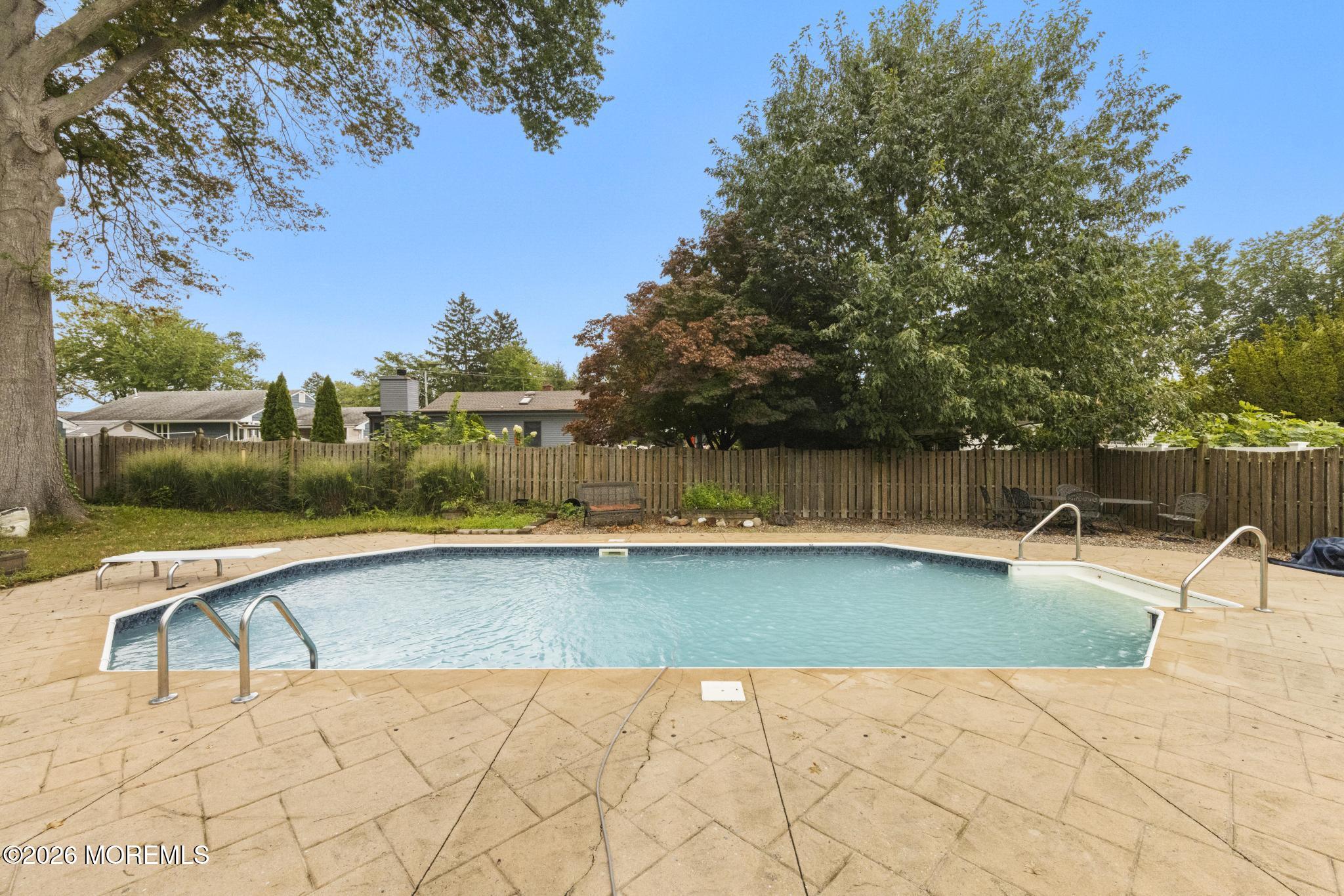 8 Meadowbrook Avenue Eatontown NJ 07724