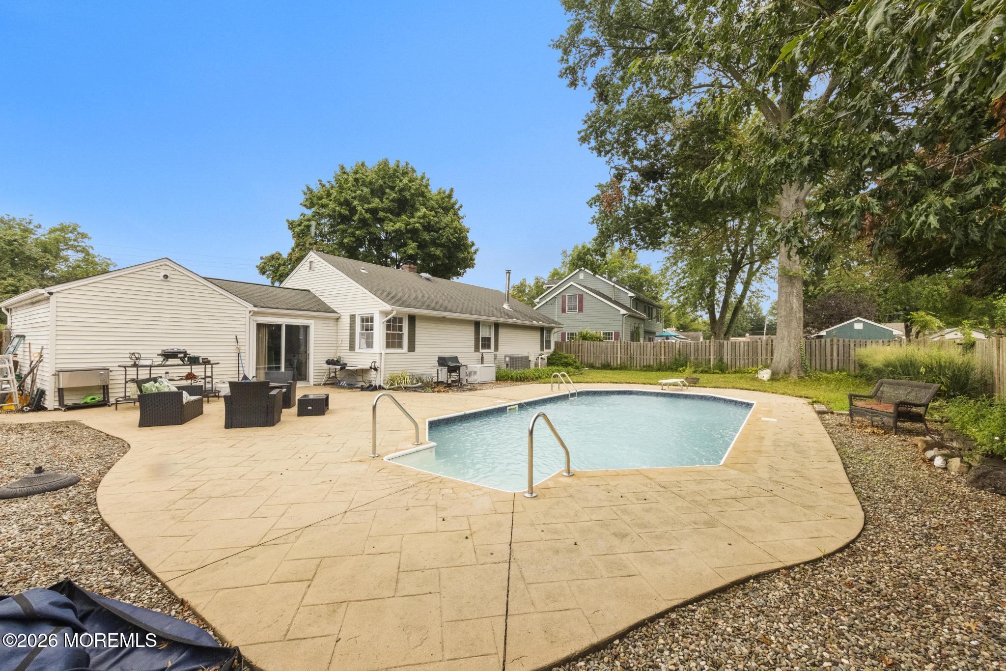 8 Meadowbrook Avenue Eatontown NJ 07724