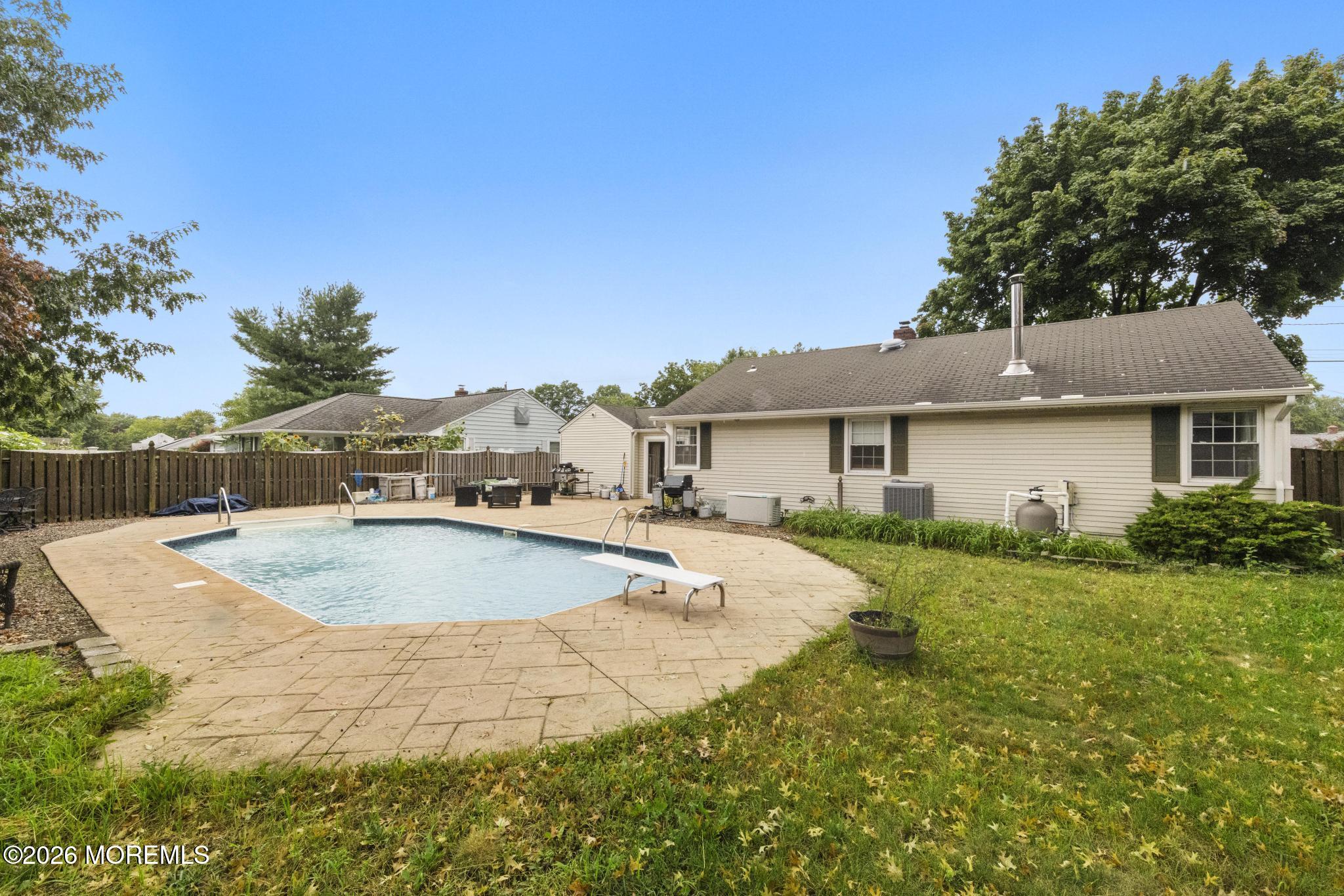 8 Meadowbrook Avenue Eatontown NJ 07724