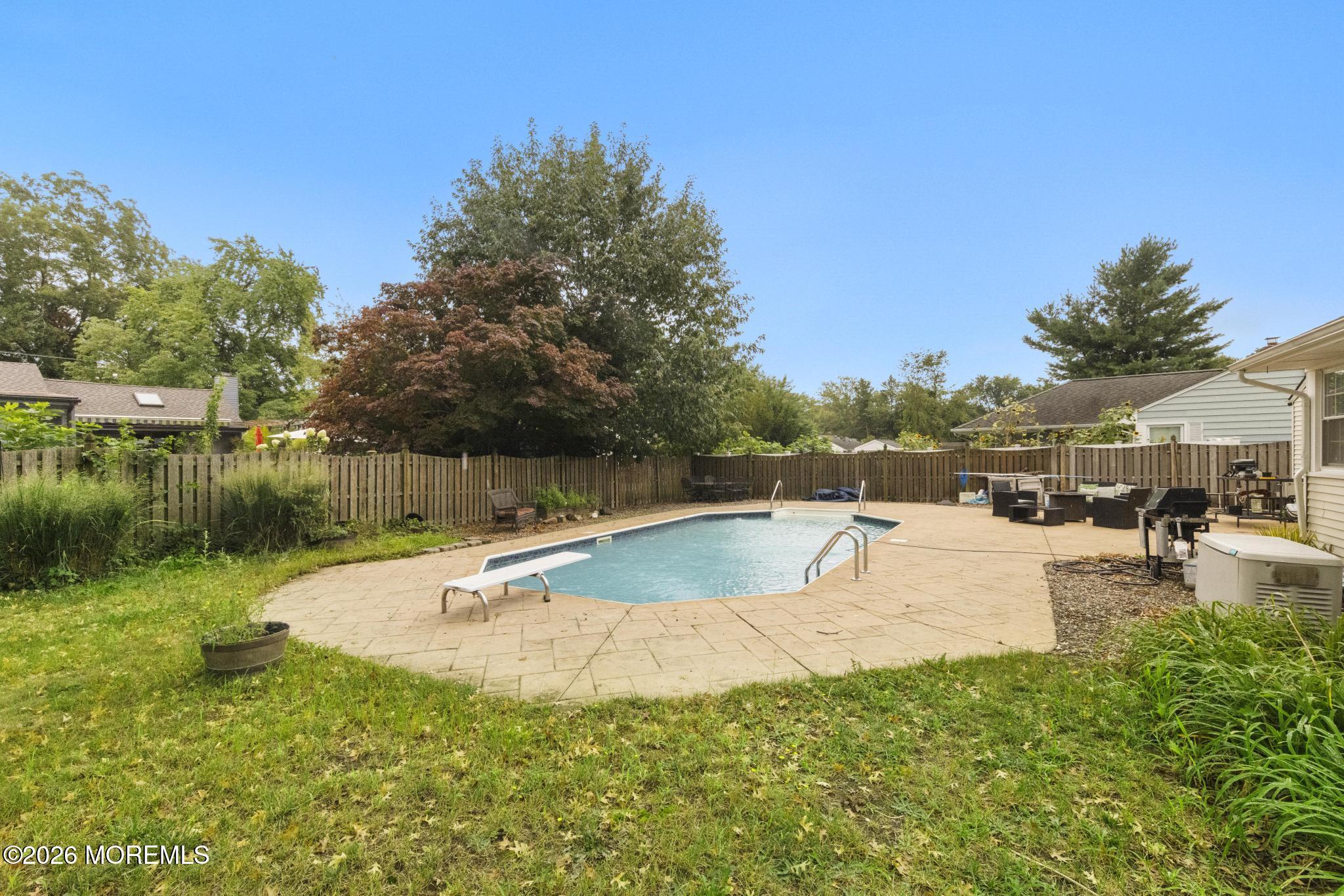 8 Meadowbrook Avenue Eatontown NJ 07724