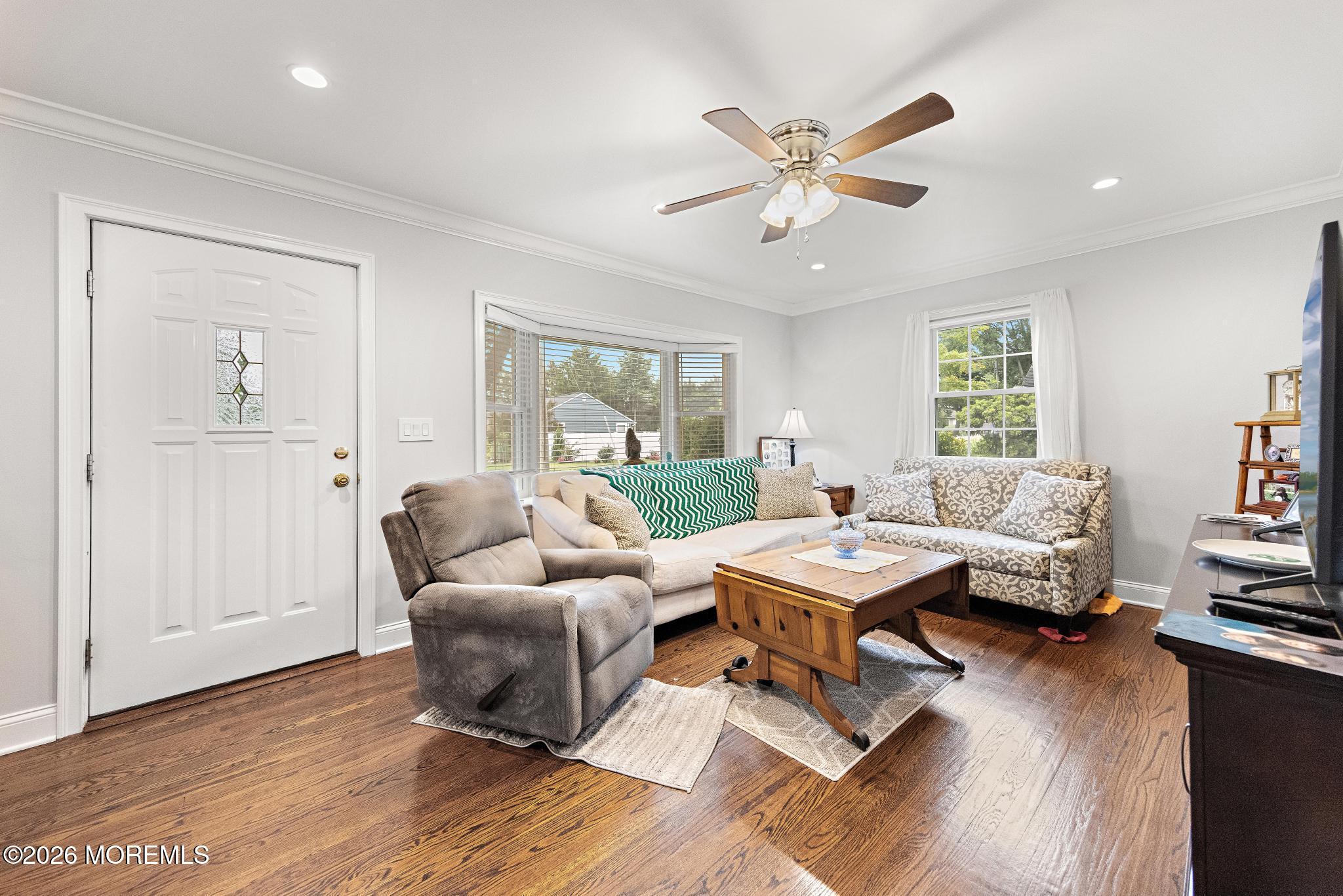 8 Meadowbrook Avenue Eatontown NJ 07724