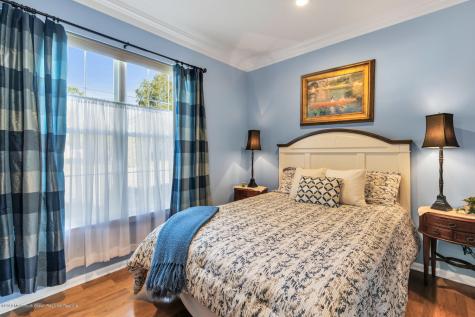 41 Greylawn Drive Lakewood NJ 08701