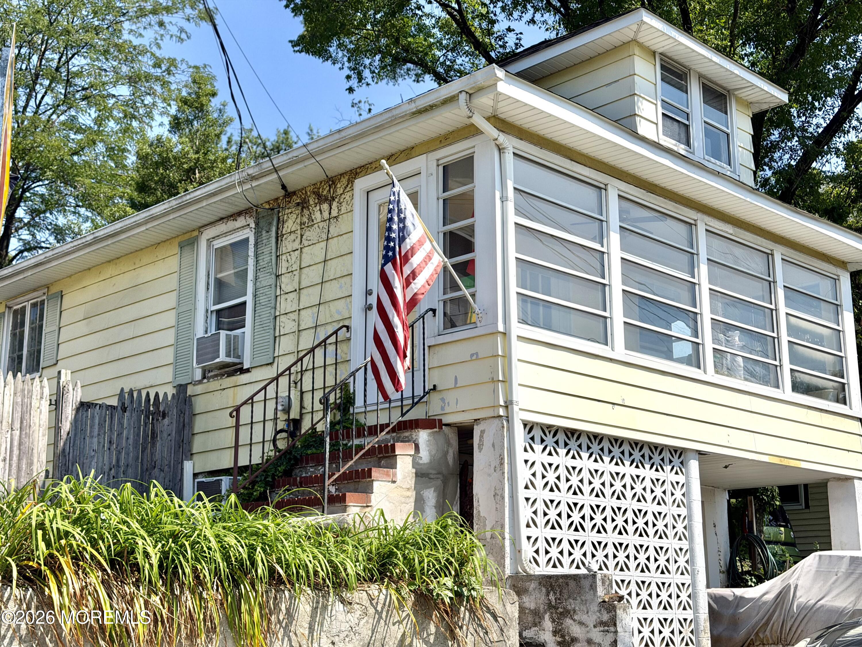 195 2nd Street Keyport NJ 07735