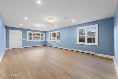 86 San Carlos Street Toms River NJ 08757