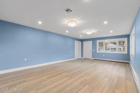 86 San Carlos Street Toms River NJ 08757