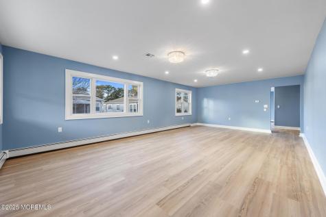 86 San Carlos Street Toms River NJ 08757