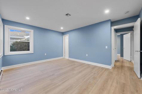 86 San Carlos Street Toms River NJ 08757