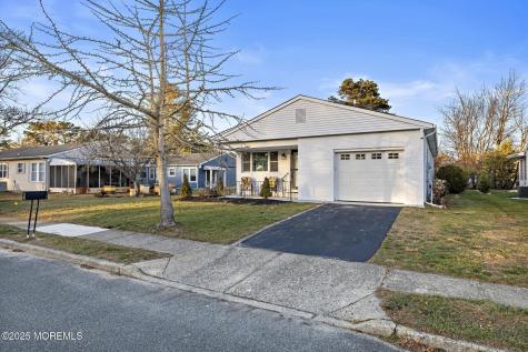 86 San Carlos Street Toms River NJ 08757
