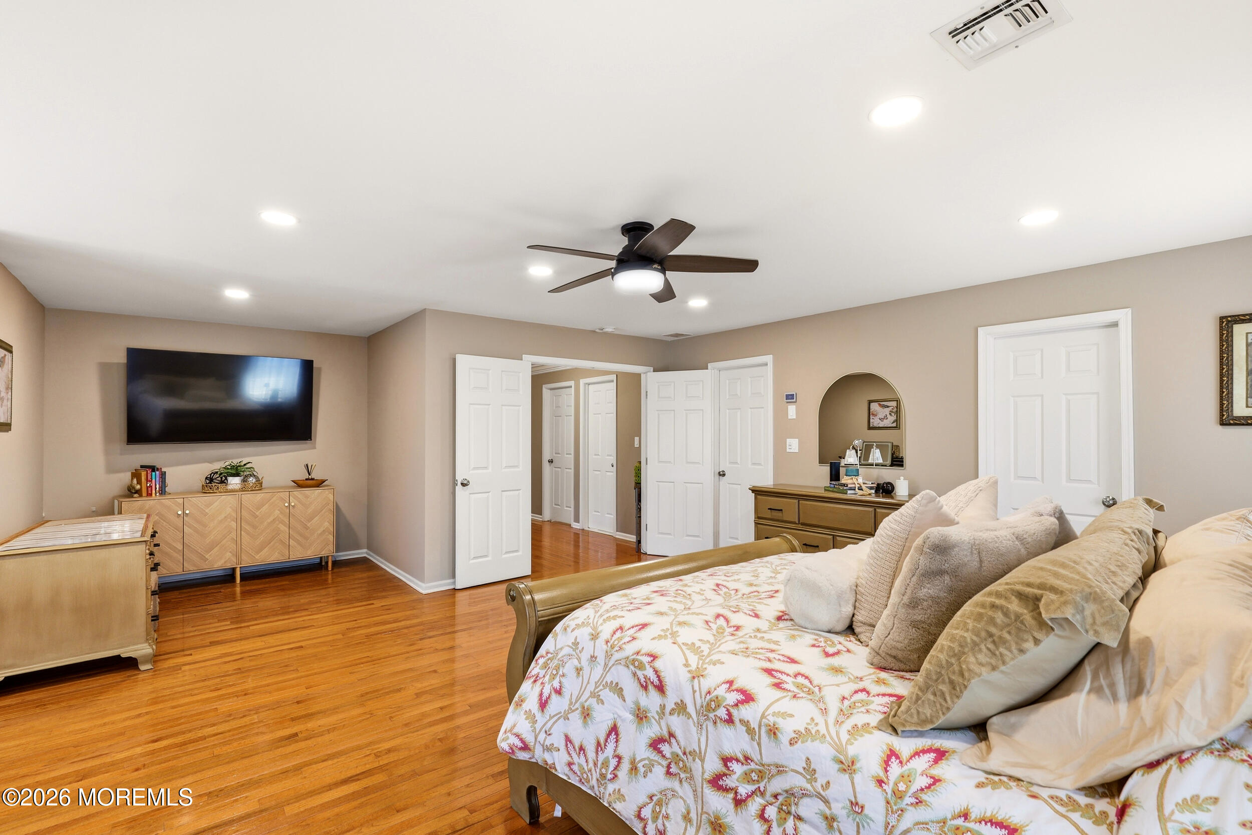 11 Swallow Tail Court Jackson NJ 08527