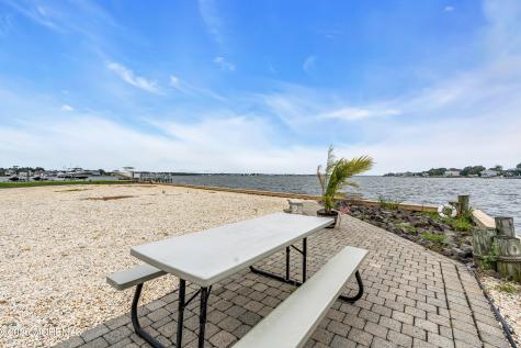 5 Bay Way Brick NJ 08723