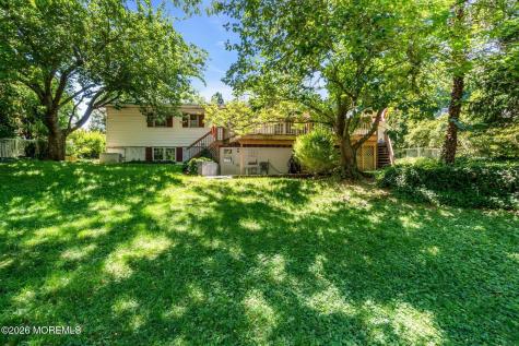 39 Court Drive Shrewsbury Boro NJ 07702