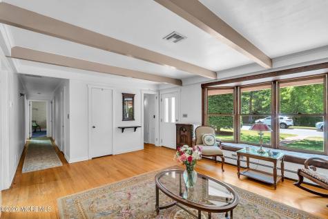 39 Court Drive Shrewsbury Boro NJ 07702