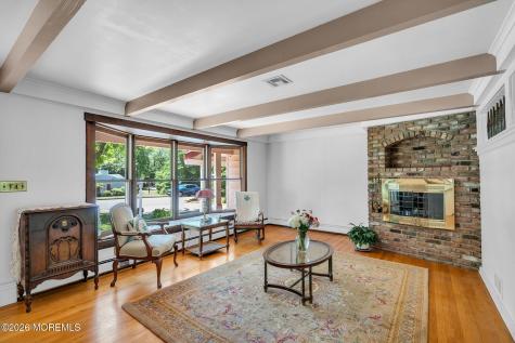39 Court Drive Shrewsbury Boro NJ 07702