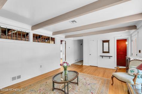 39 Court Drive Shrewsbury Boro NJ 07702