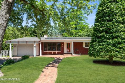 39 Court Drive Shrewsbury Boro NJ 07702