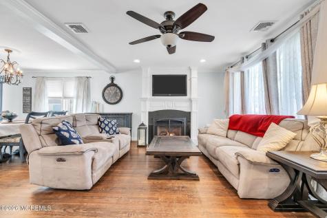 52 7th Street North Arlington NJ 07031
