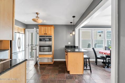 52 7th Street North Arlington NJ 07031