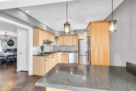 52 7th Street North Arlington NJ 07031