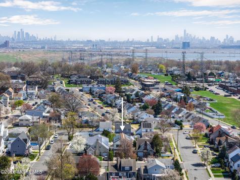 52 7th Street North Arlington NJ 07031